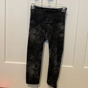 Cropped workout leggings